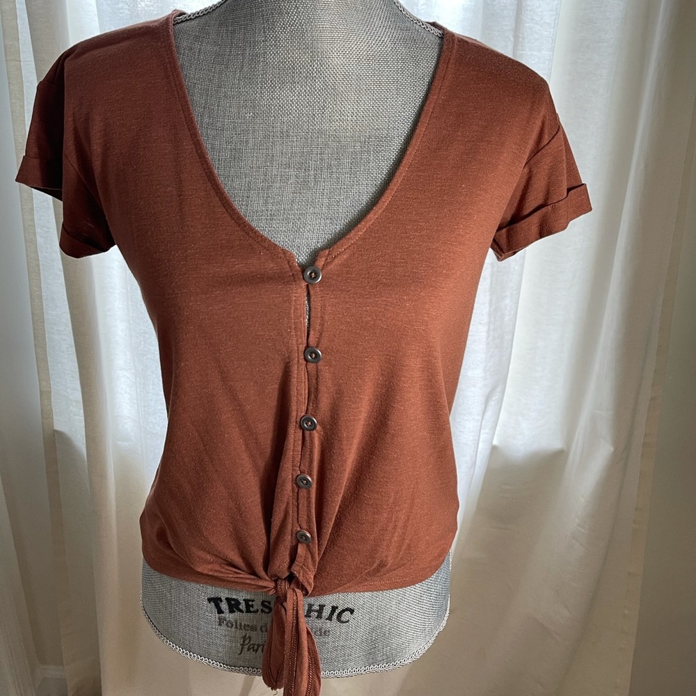 American Eagle button front tie detail top
